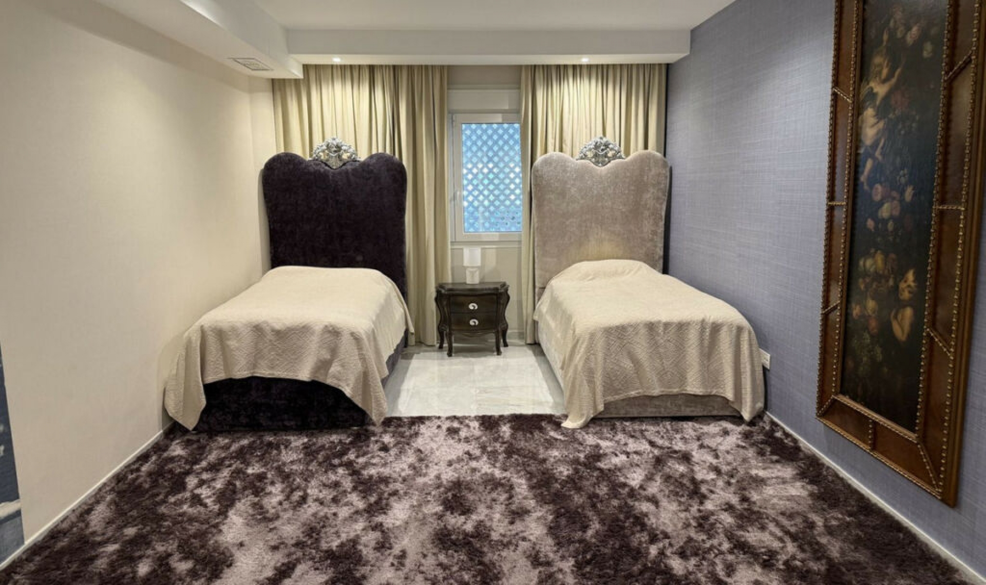Resale - Apartment -
Puerto Banús