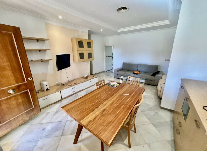 Resale - Apartment -
Puerto Banús