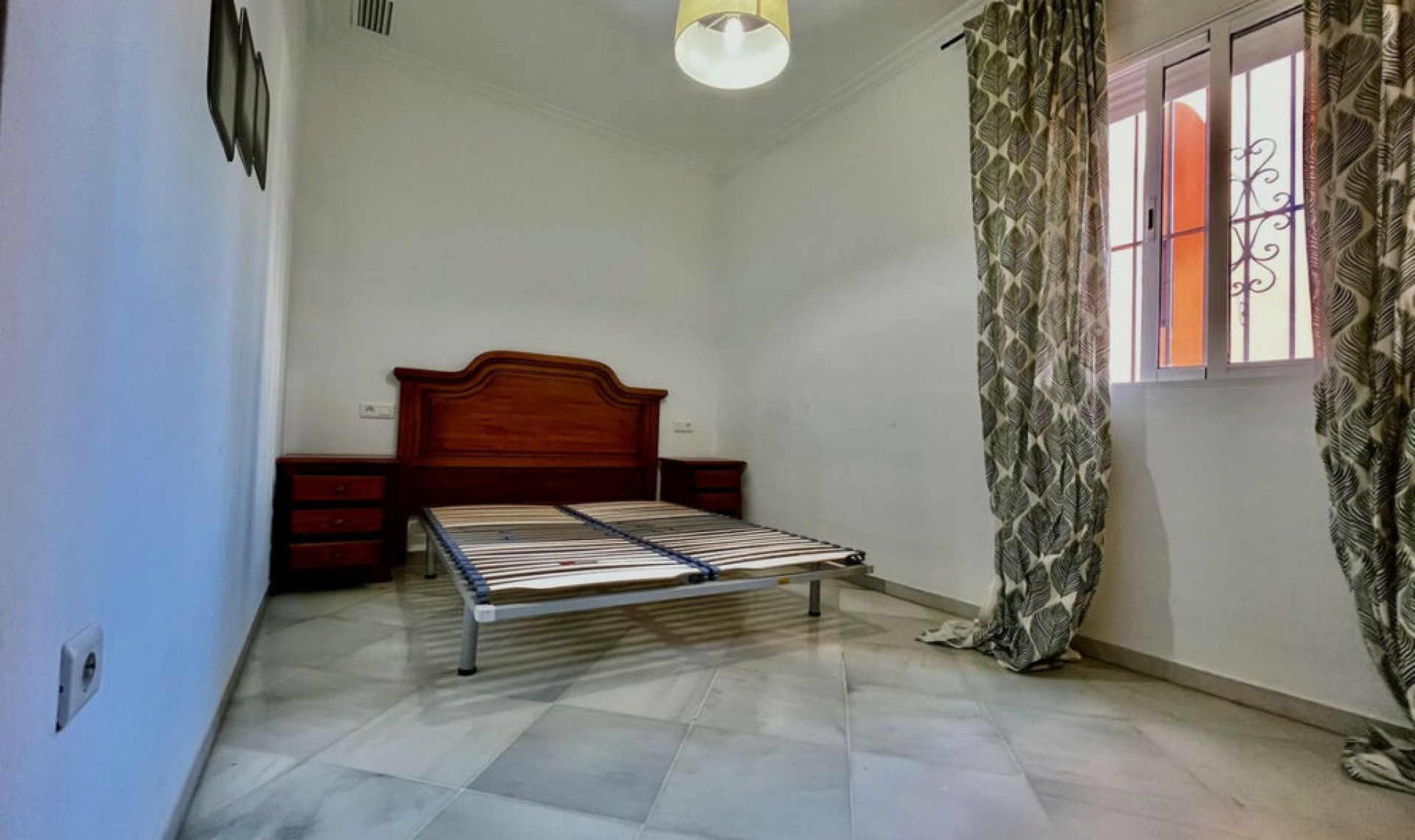 Resale - Apartment -
Puerto Banús