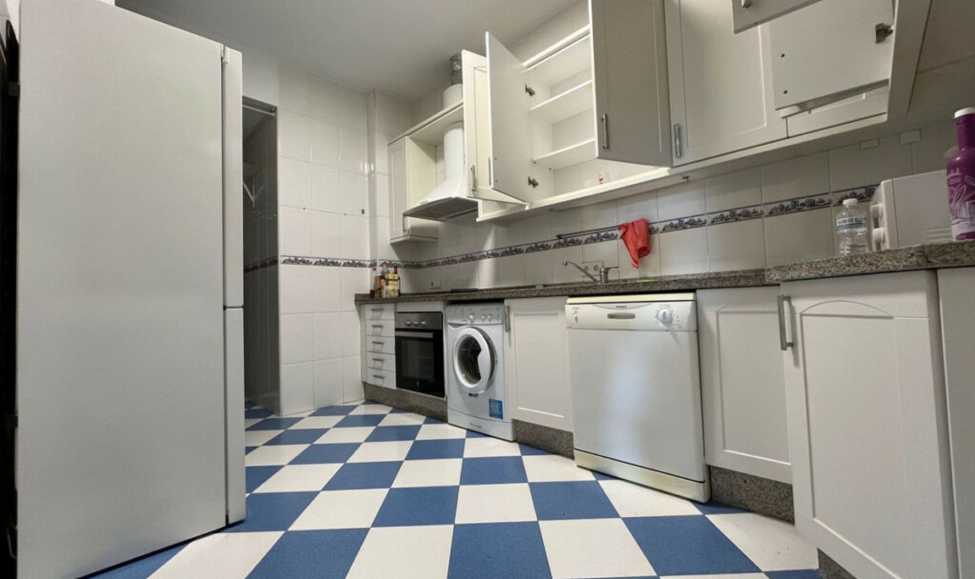 Resale - Apartment -
Puerto Banús