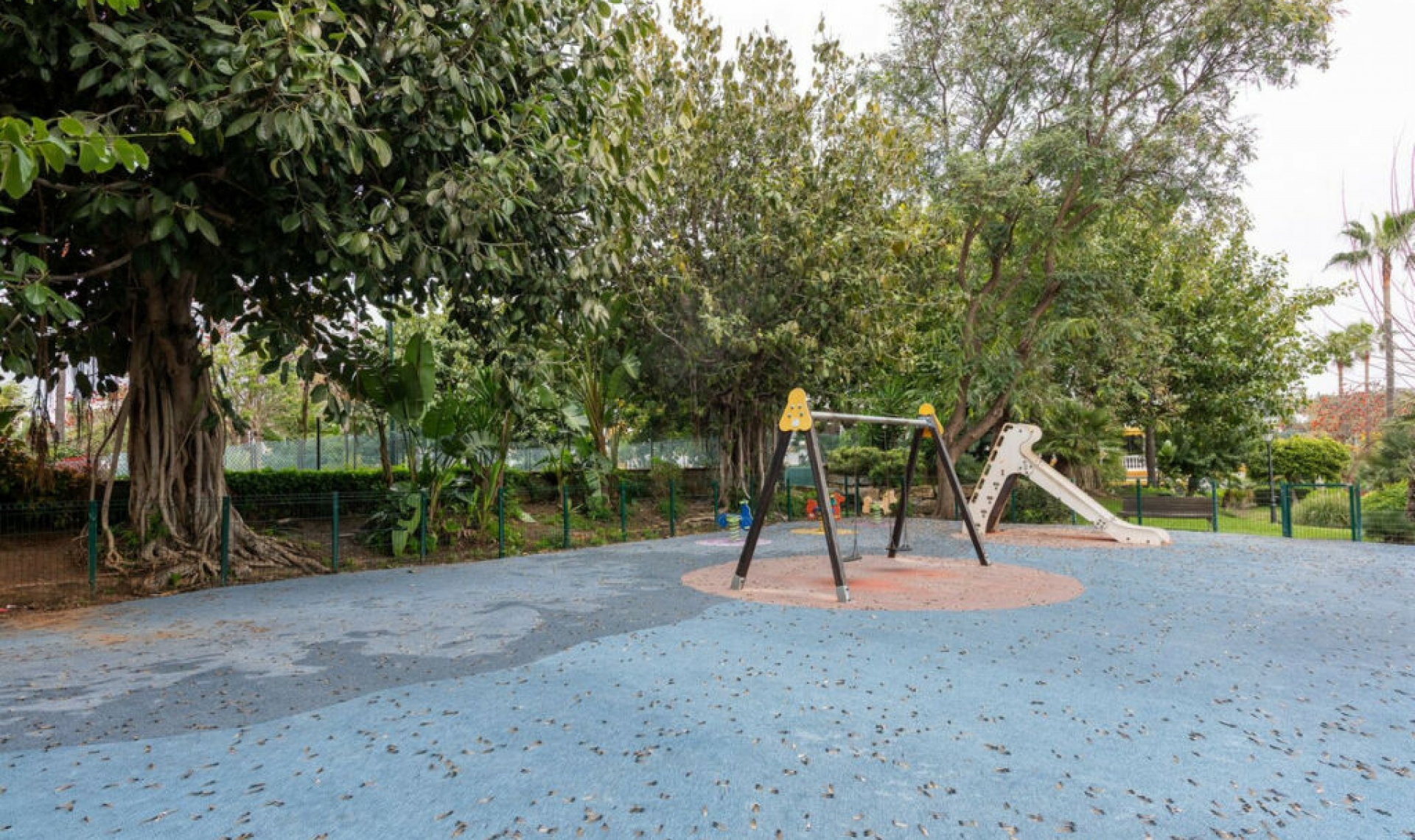 Resale - Apartment -
Puerto Banús