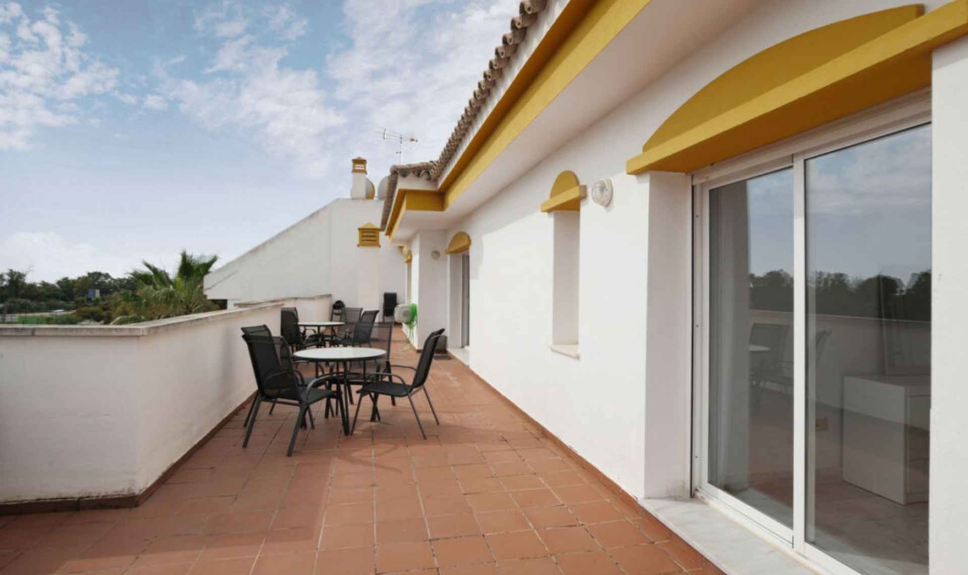 Resale - Apartment -
Puerto Banús