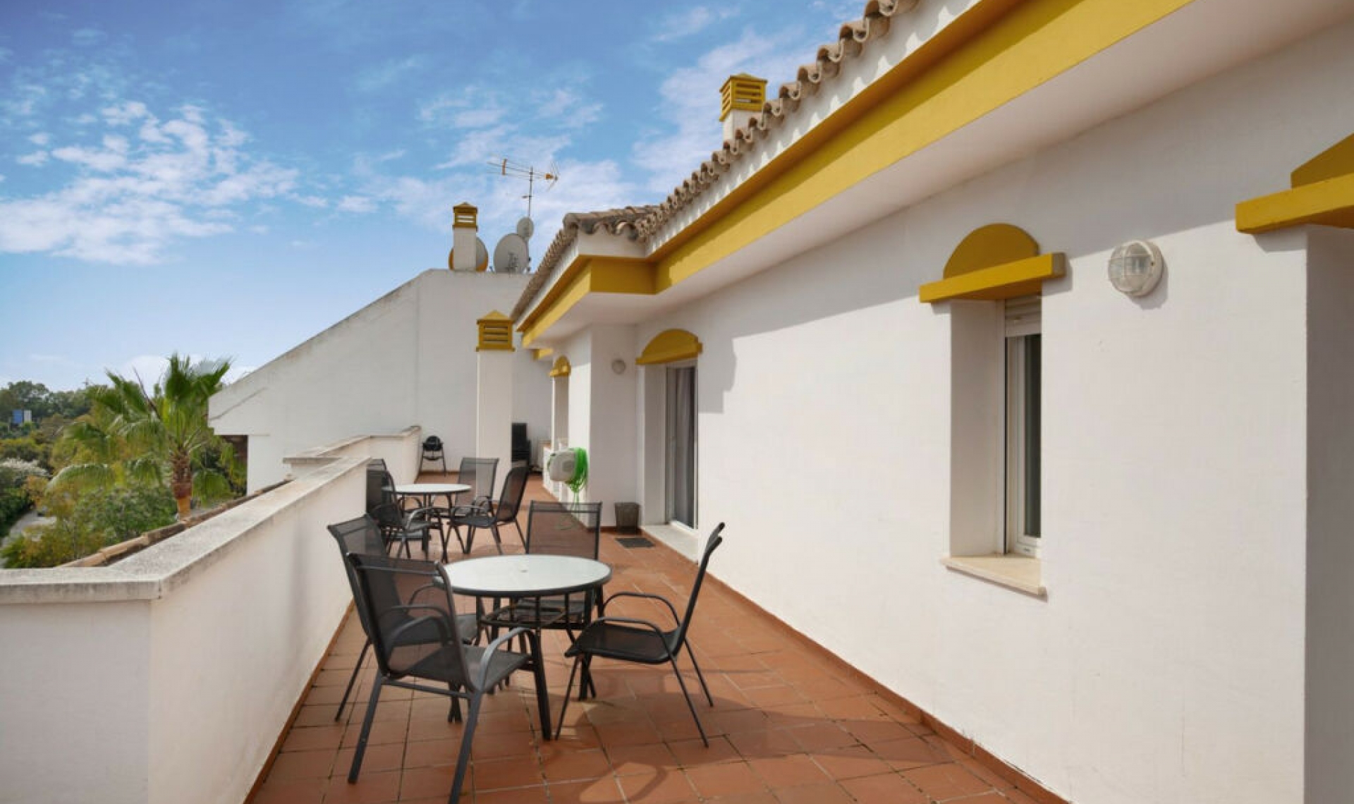 Resale - Apartment -
Puerto Banús