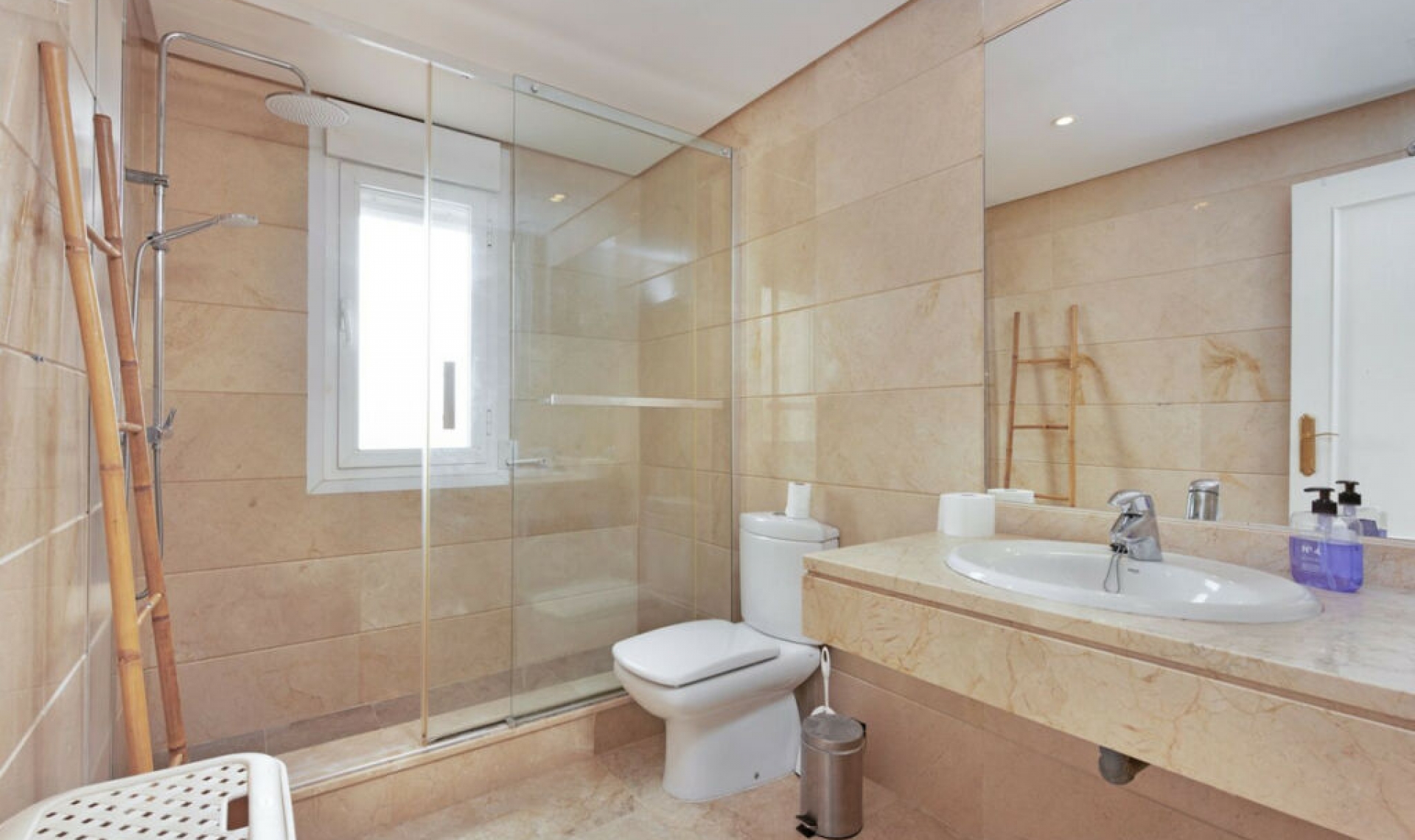 Resale - Apartment -
Puerto Banús