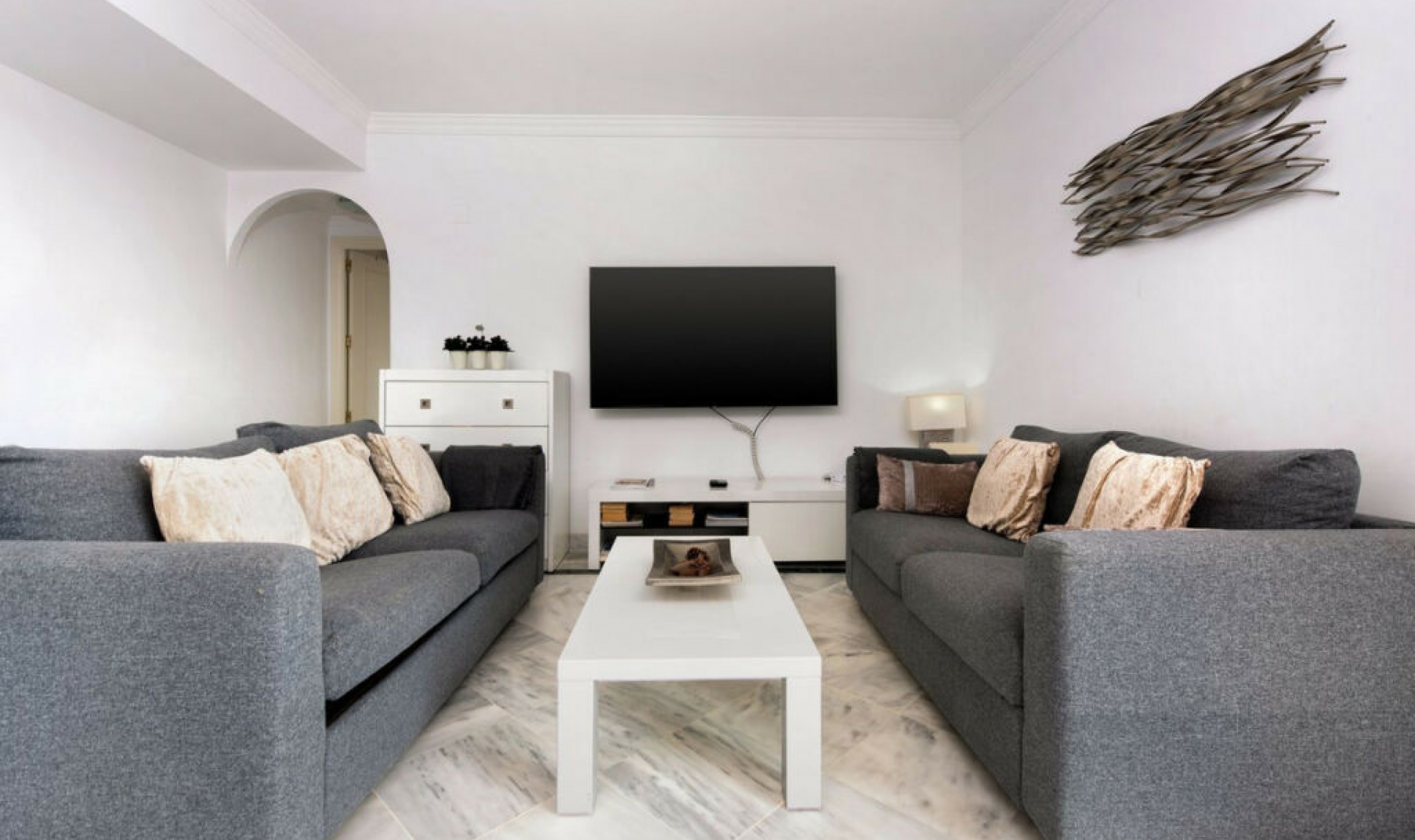 Resale - Apartment -
Puerto Banús