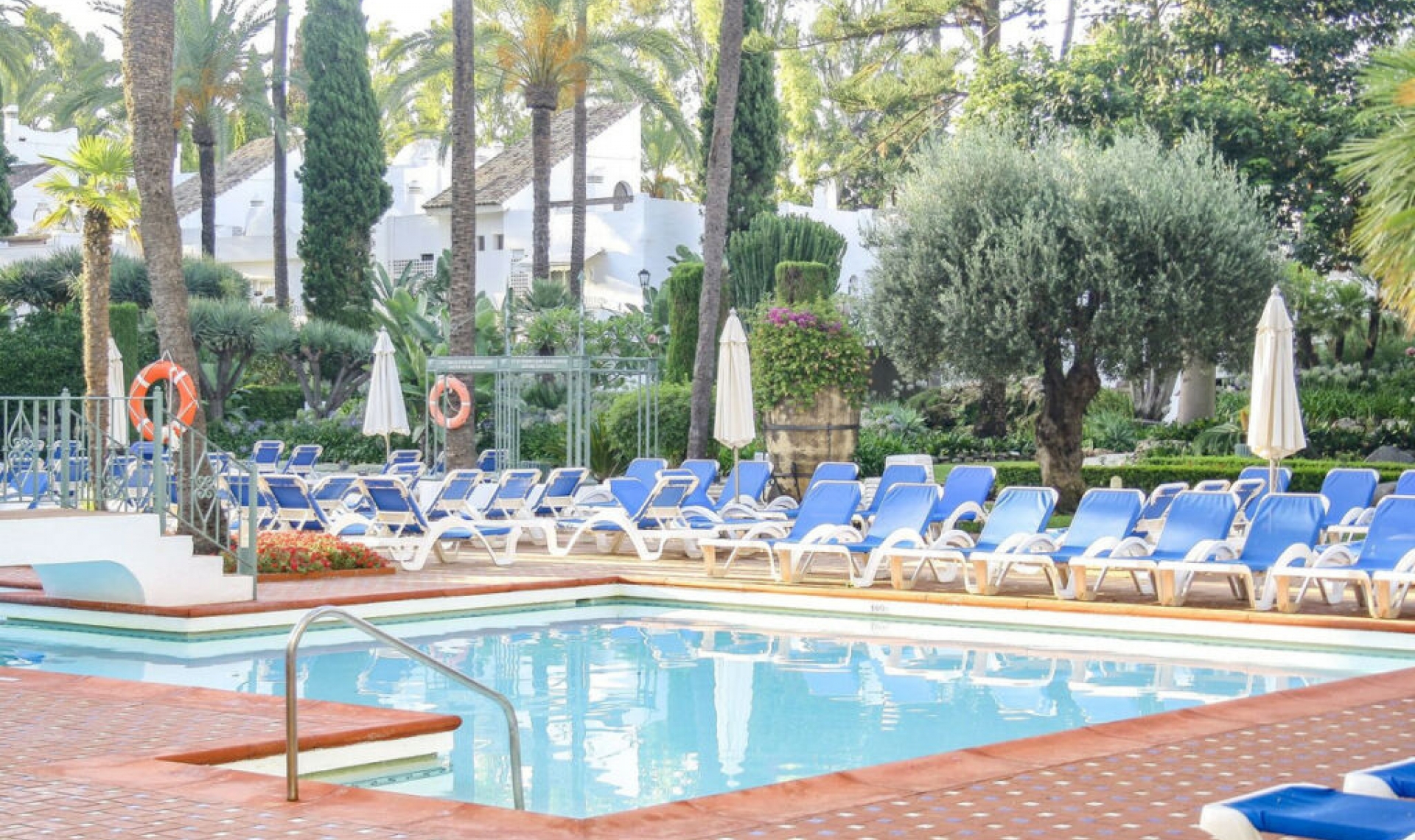 Resale - Apartment -
Puerto Banús