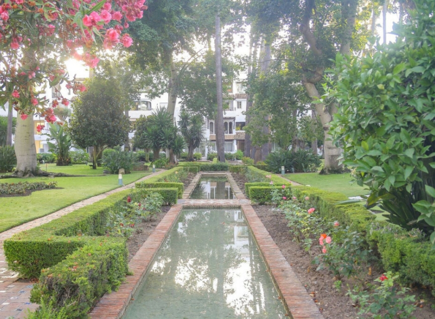 Resale - Apartment -
Puerto Banús