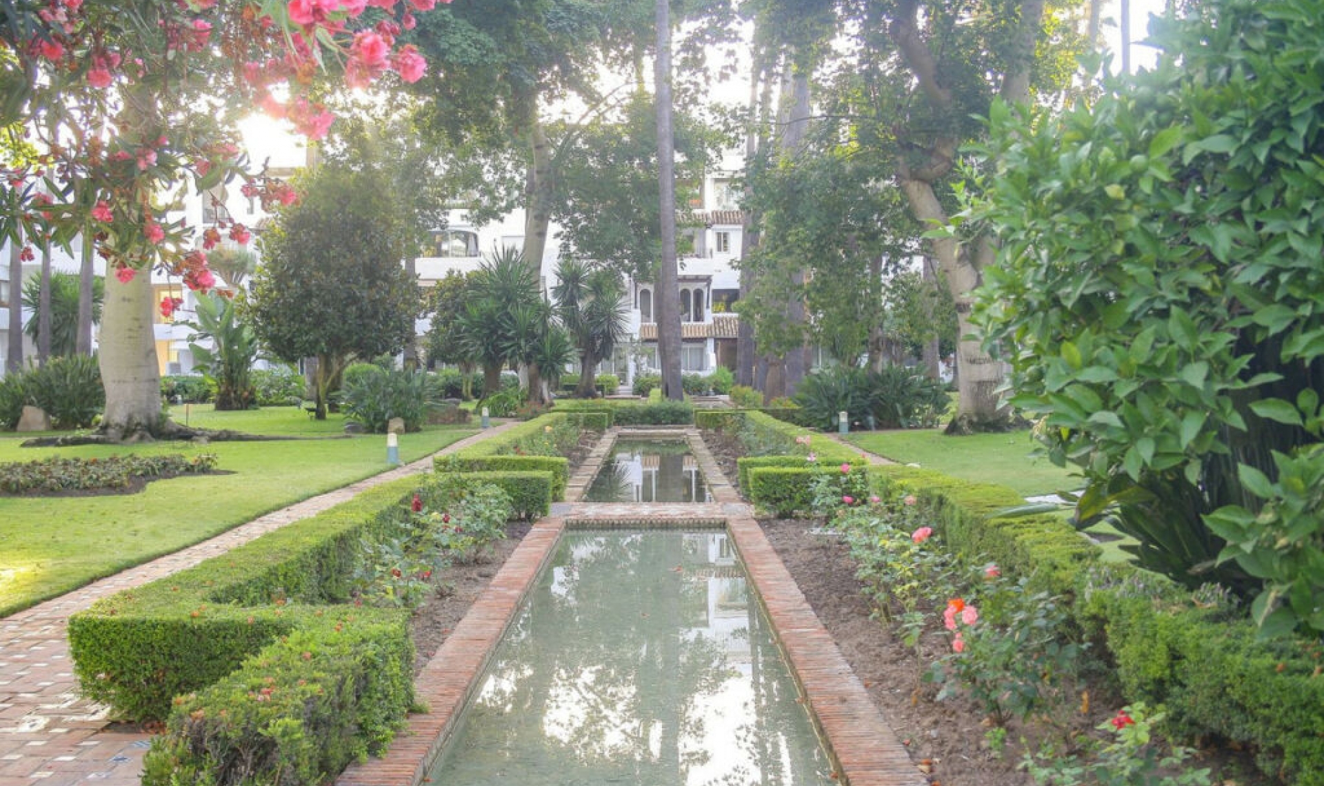 Resale - Apartment -
Puerto Banús