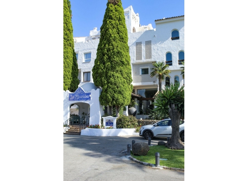 Resale - Apartment -
Puerto Banús