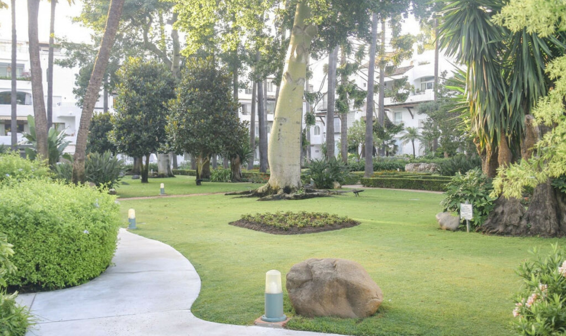 Resale - Apartment -
Puerto Banús