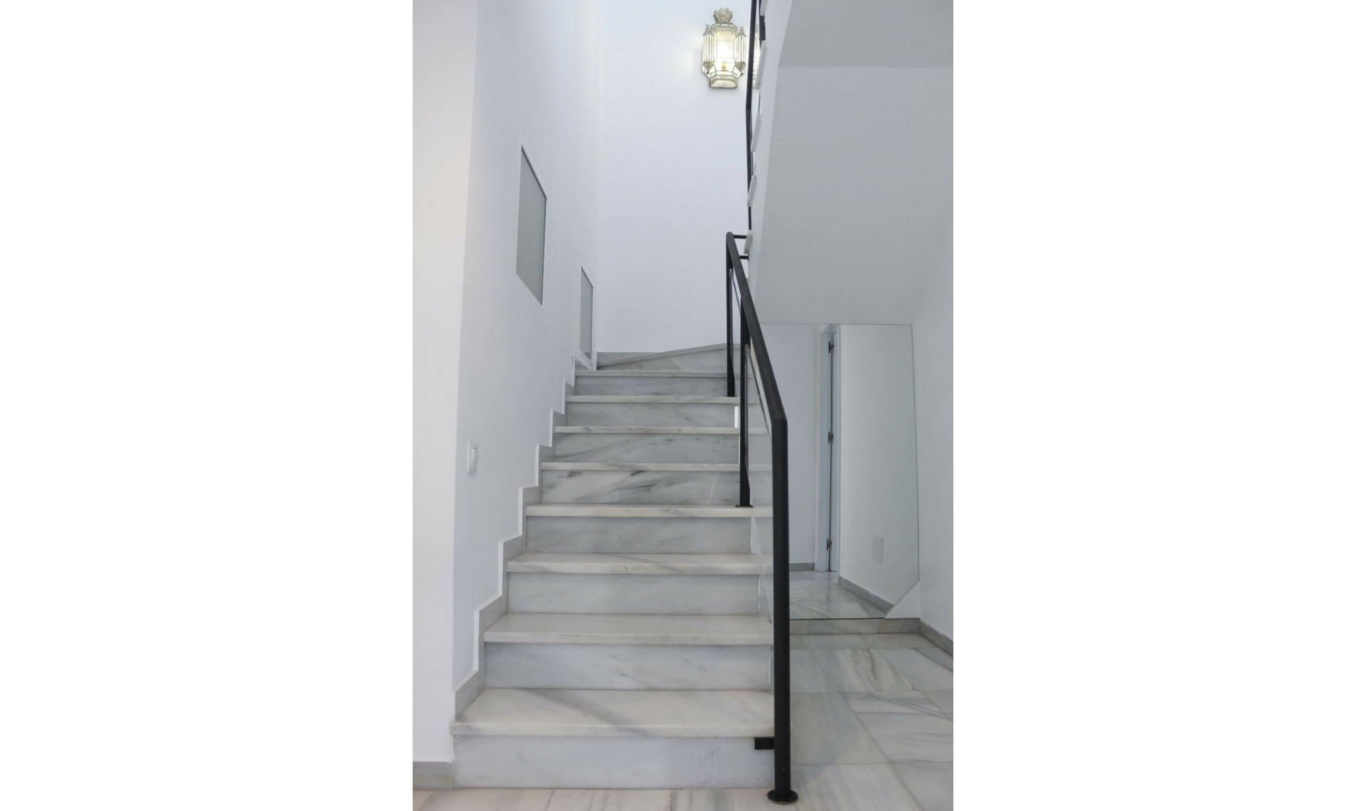 Resale - Apartment -
Puerto Banús