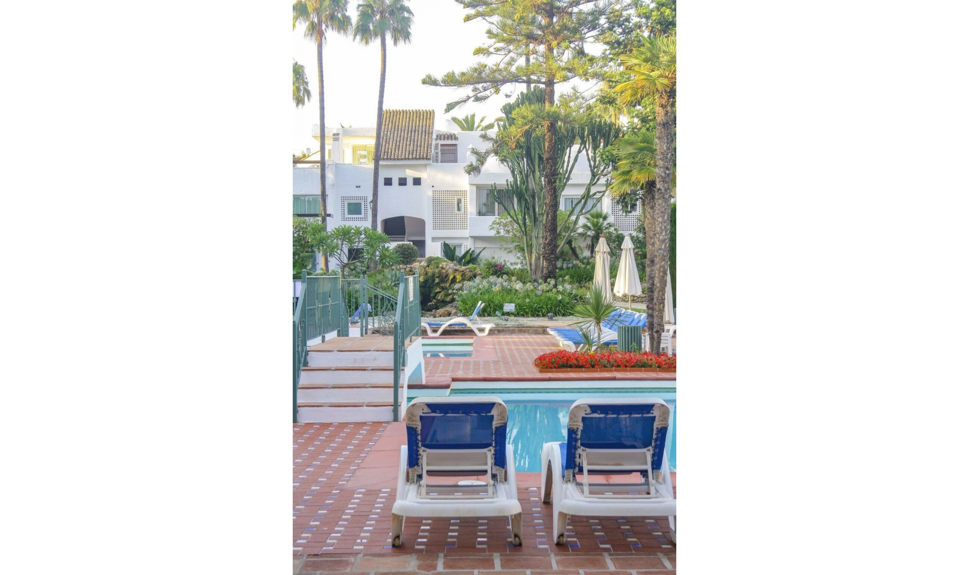 Resale - Apartment -
Puerto Banús