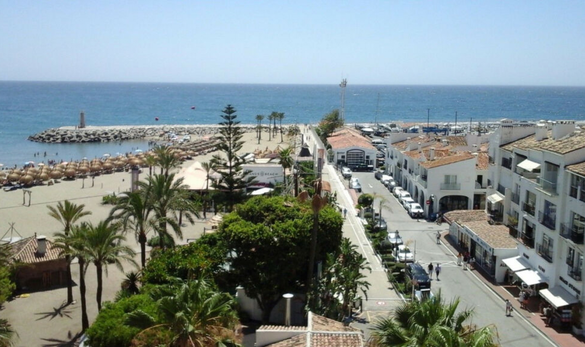 Resale - Apartment -
Puerto Banús