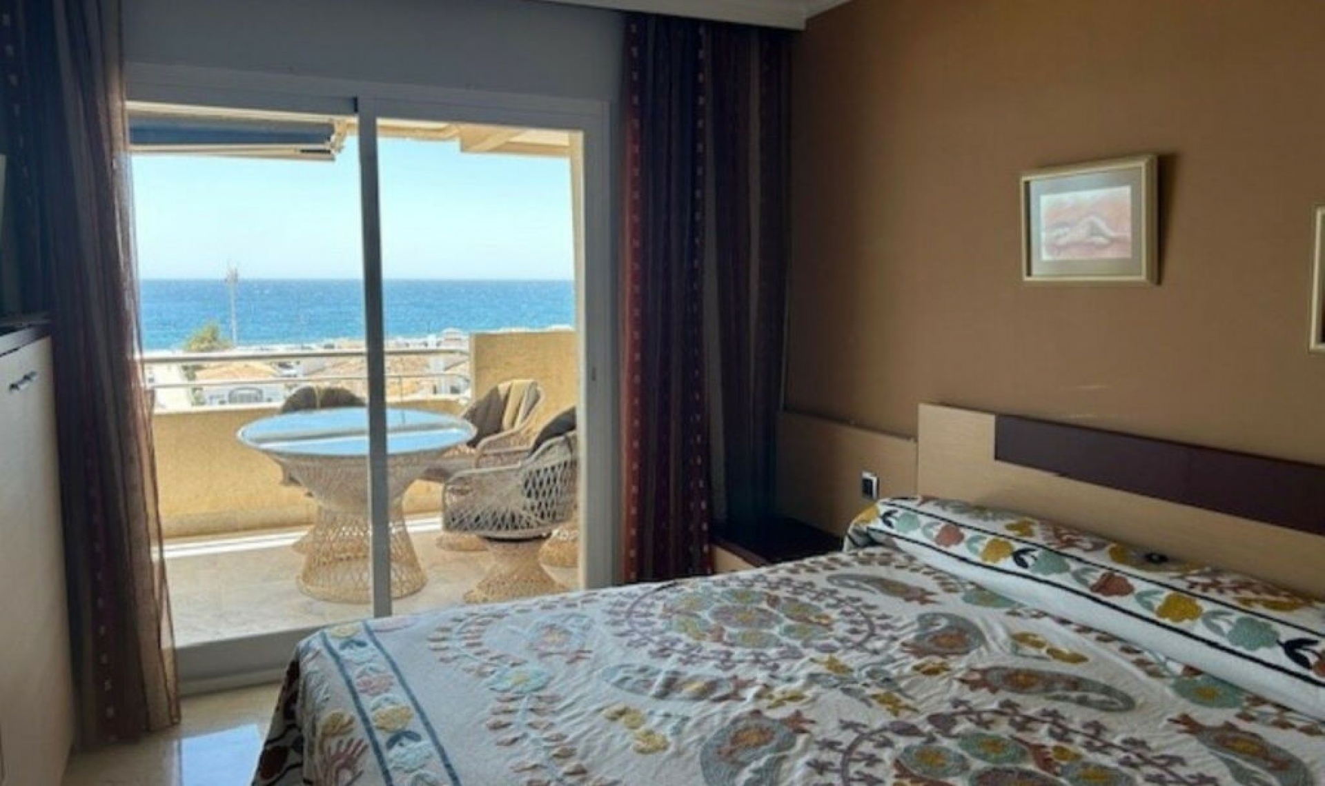 Resale - Apartment -
Puerto Banús