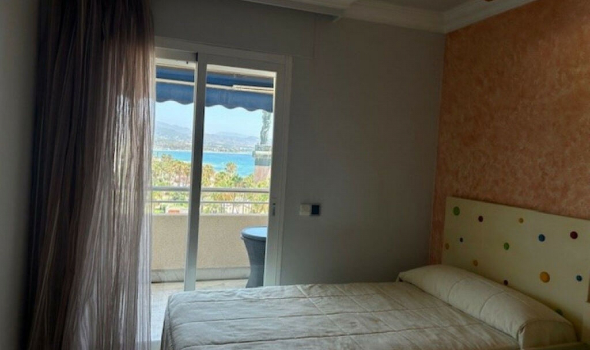 Resale - Apartment -
Puerto Banús