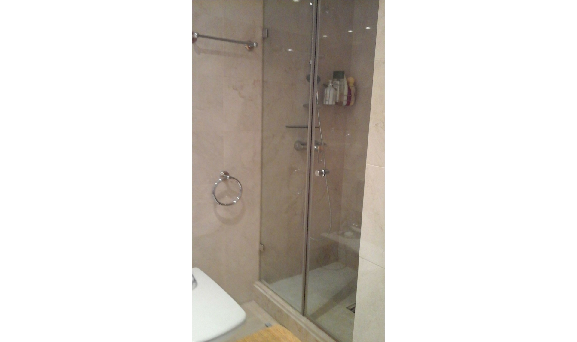 Resale - Apartment -
Puerto Banús