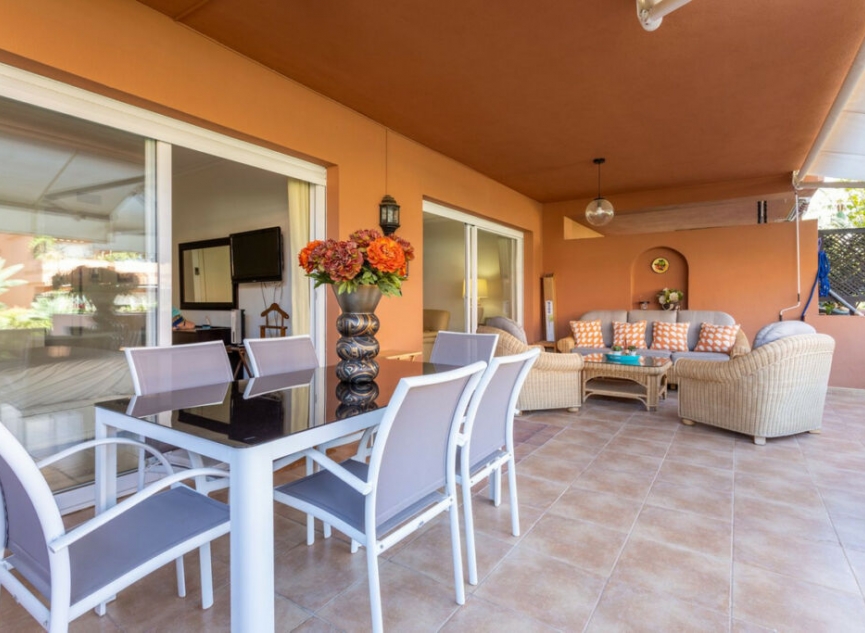 Resale - Apartment -
Puerto Banús