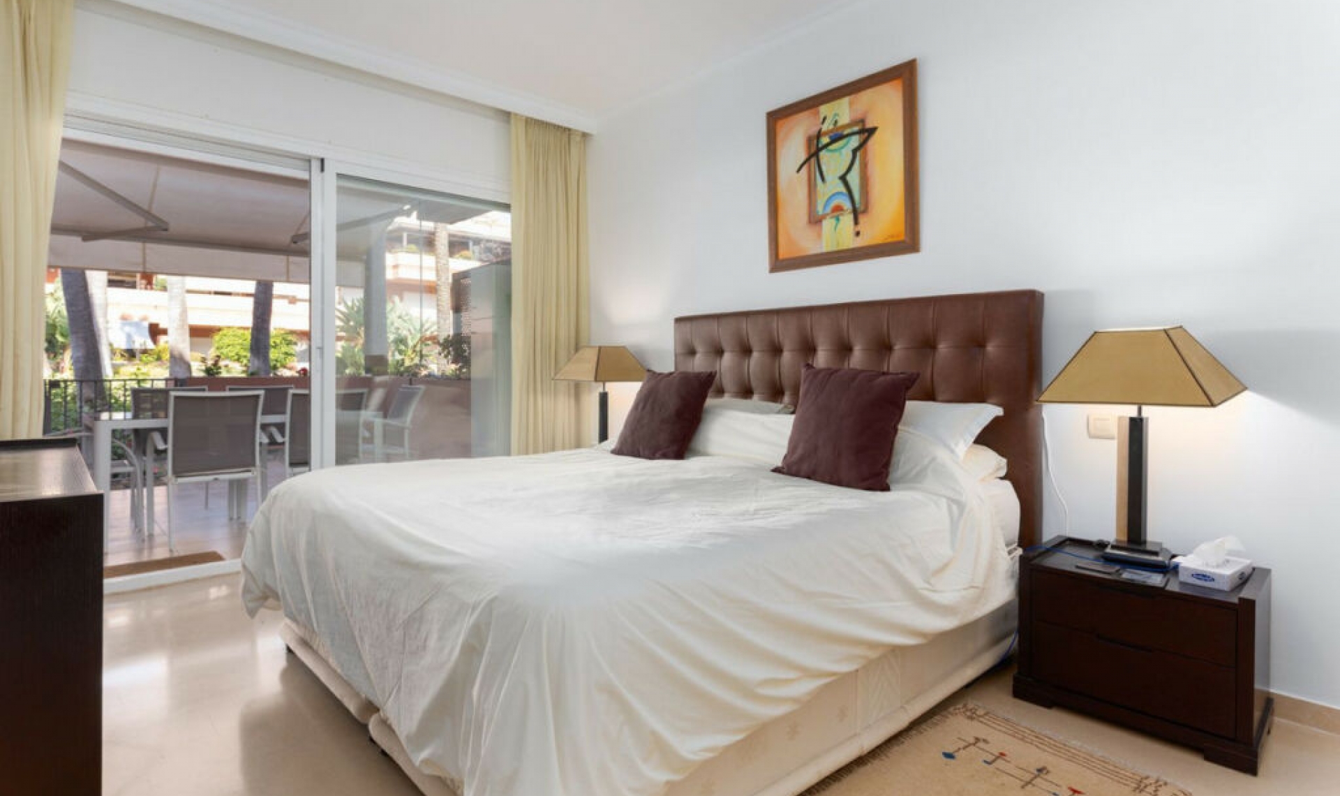 Resale - Apartment -
Puerto Banús