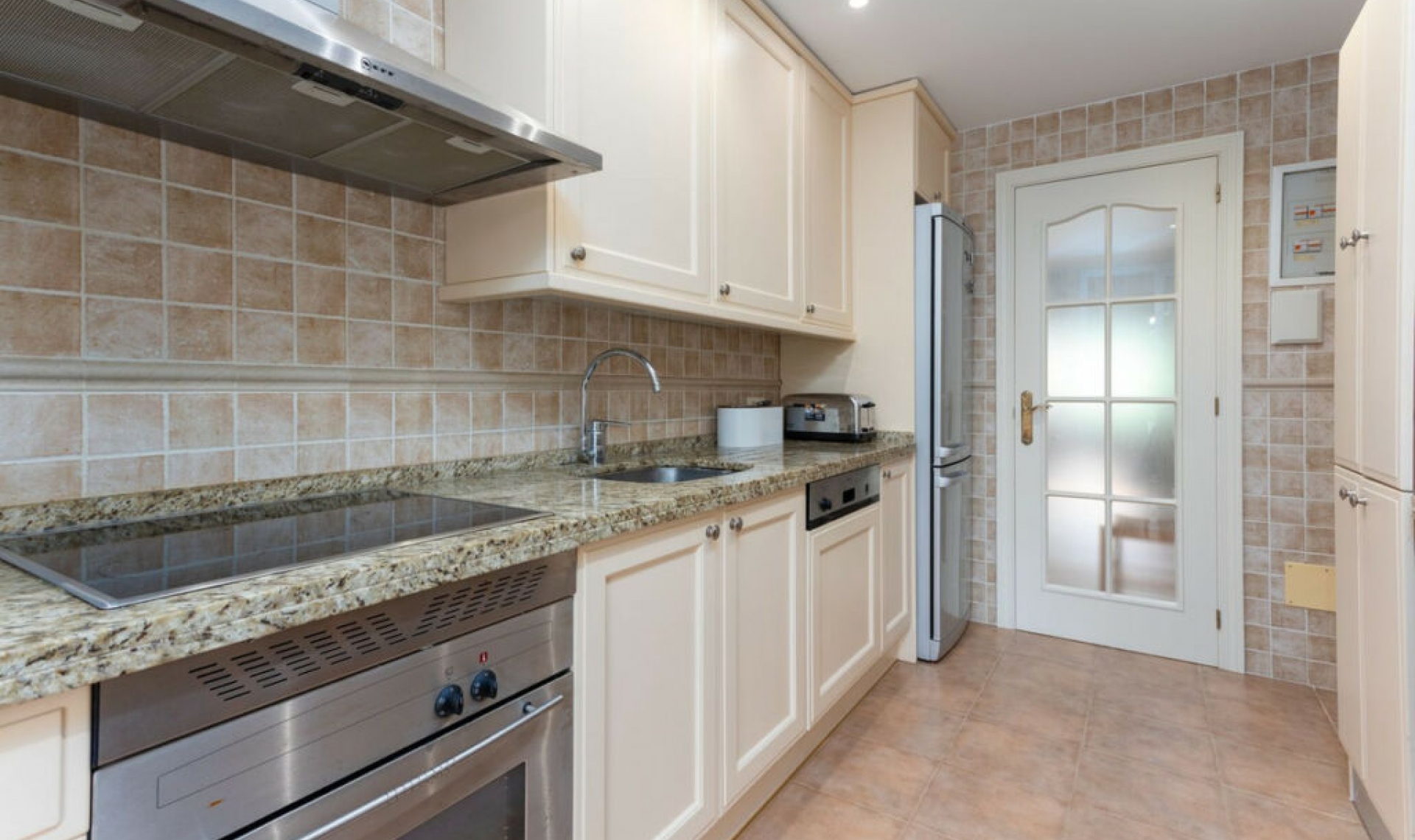 Resale - Apartment -
Puerto Banús