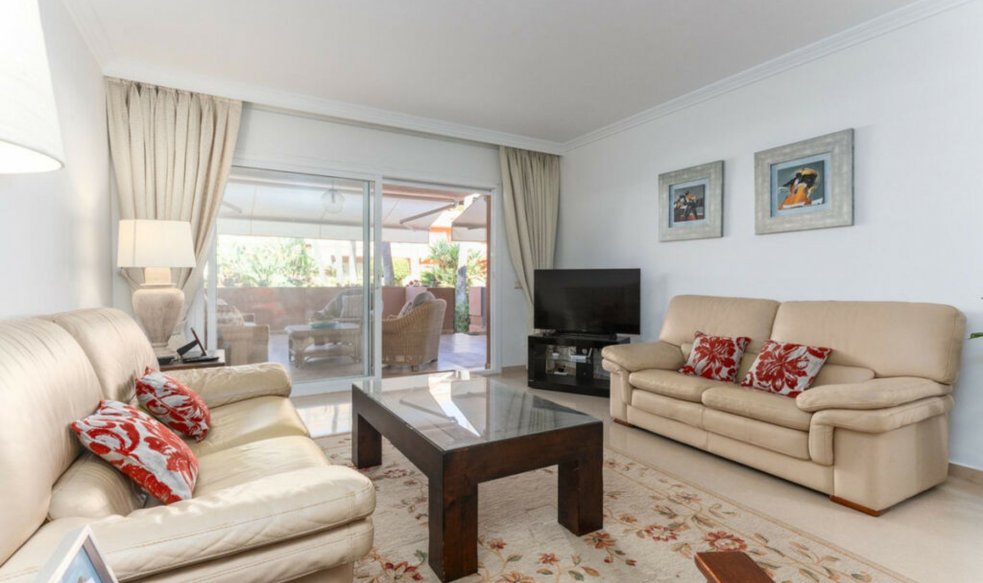Resale - Apartment -
Puerto Banús