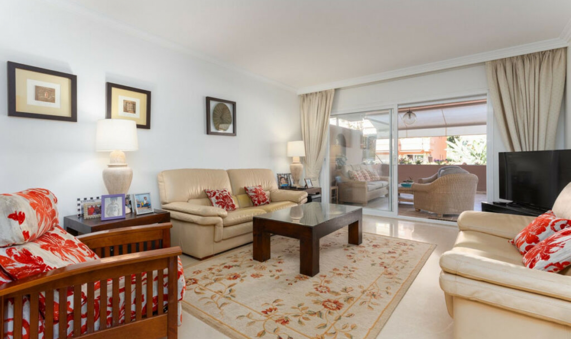 Resale - Apartment -
Puerto Banús