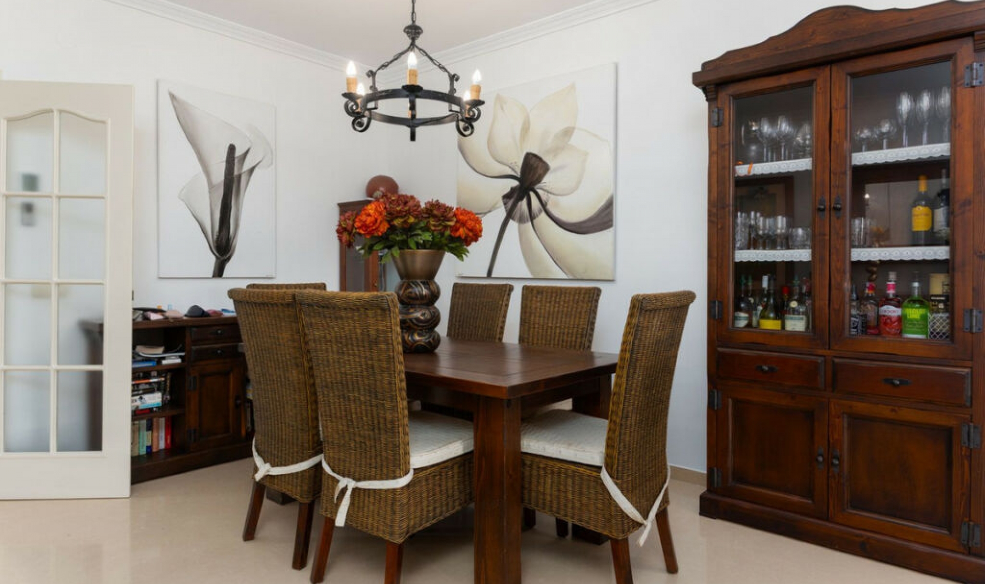 Resale - Apartment -
Puerto Banús