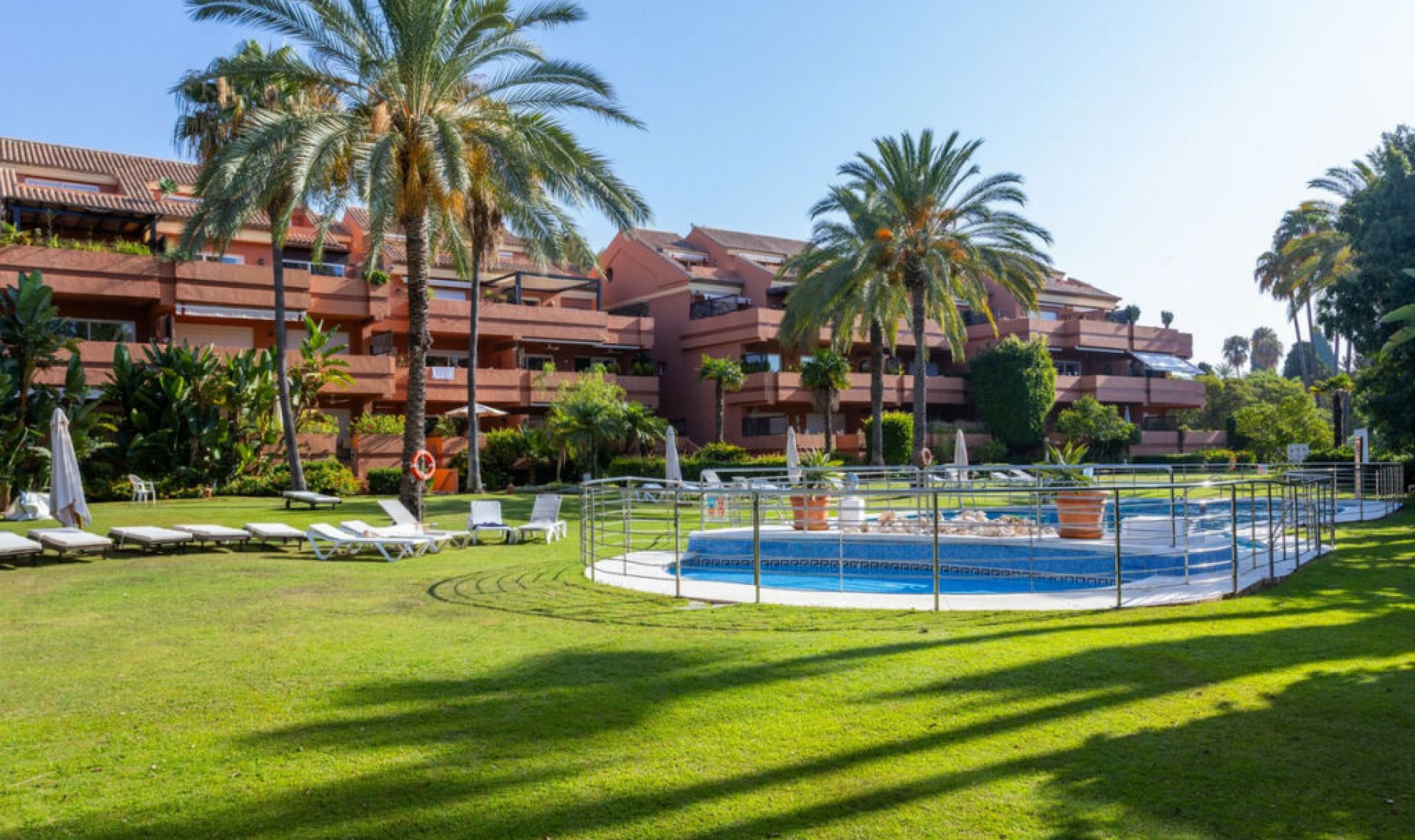 Resale - Apartment -
Puerto Banús
