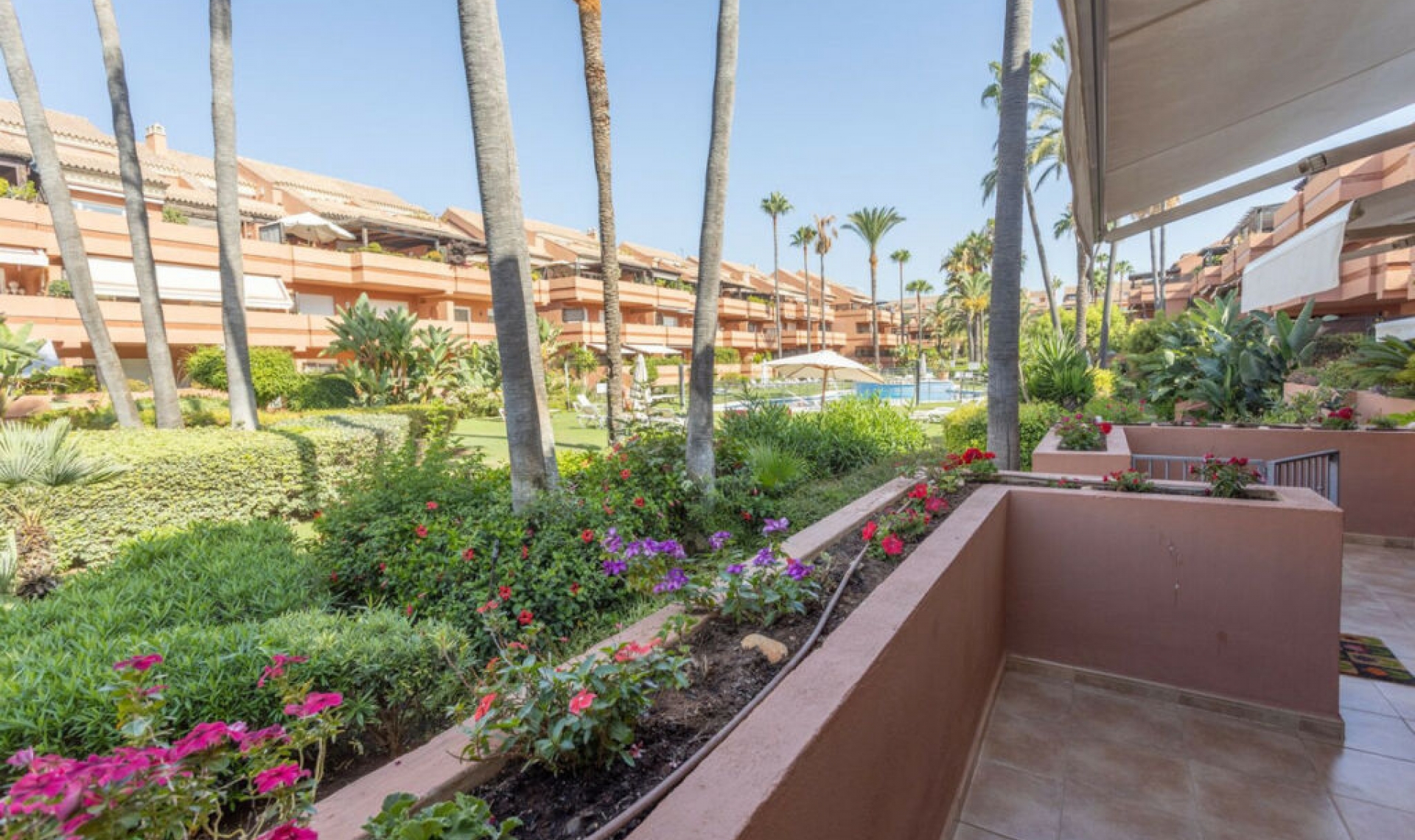 Resale - Apartment -
Puerto Banús
