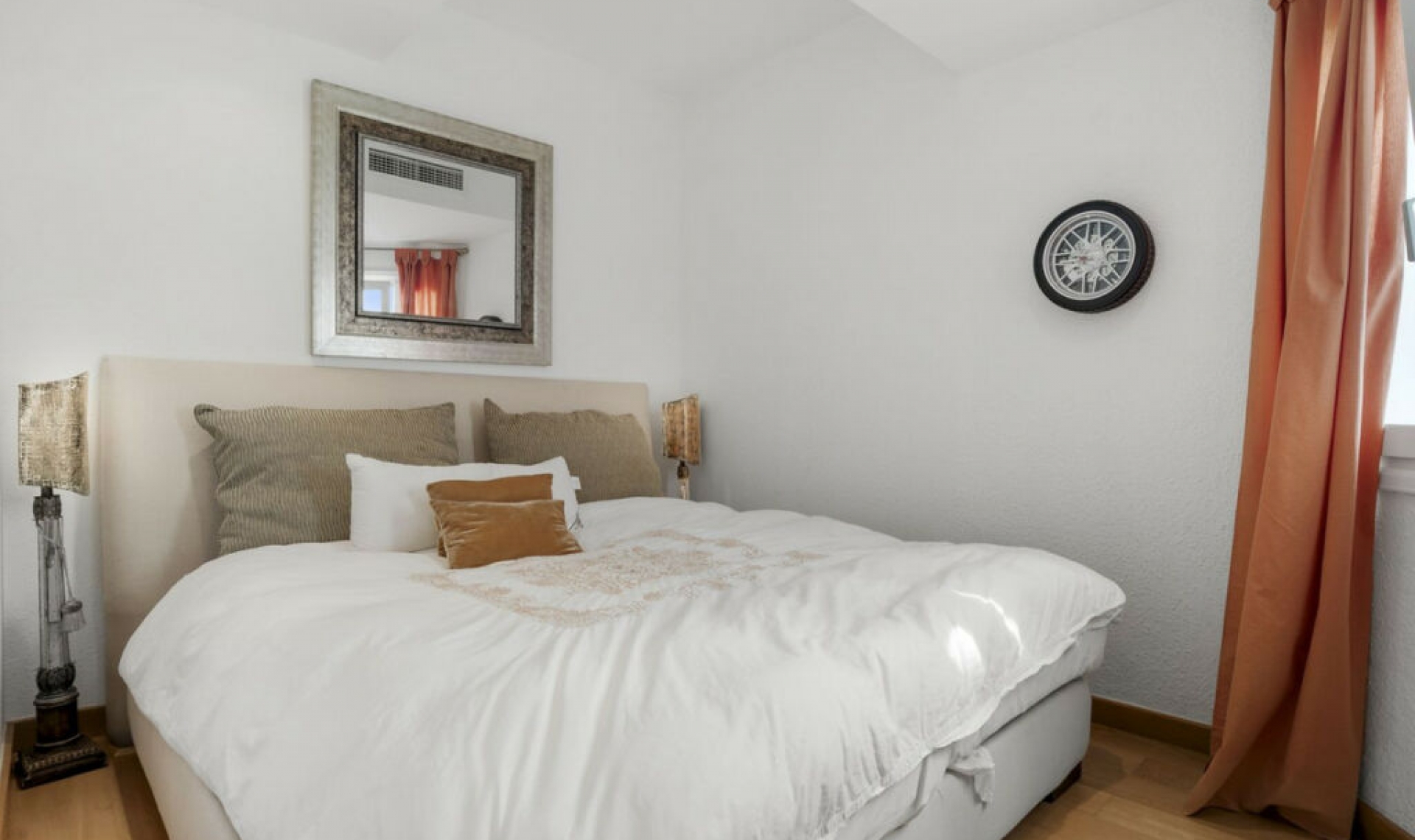 Resale - Apartment -
Puerto Banús