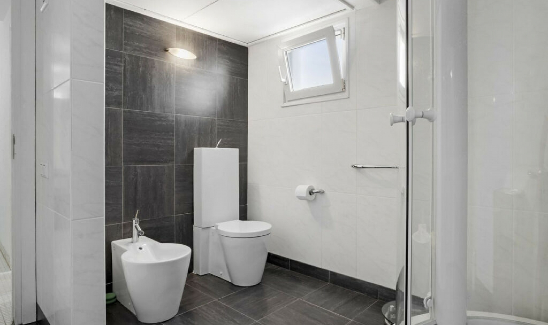 Resale - Apartment -
Puerto Banús