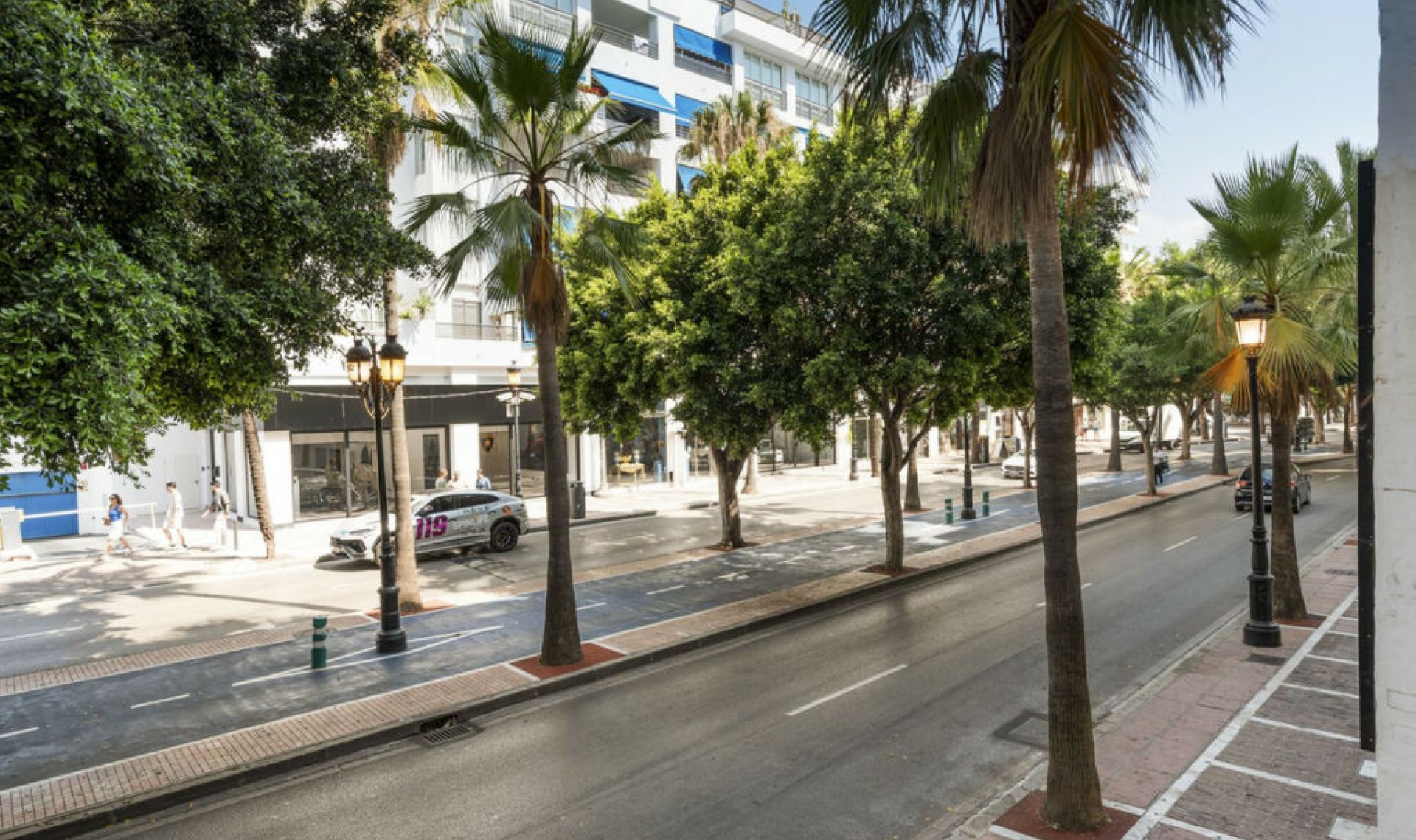 Resale - Apartment -
Puerto Banús