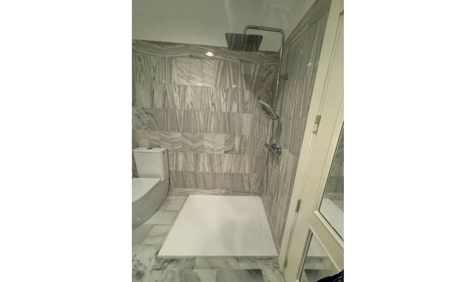 Resale - Apartment -
Puerto Banús