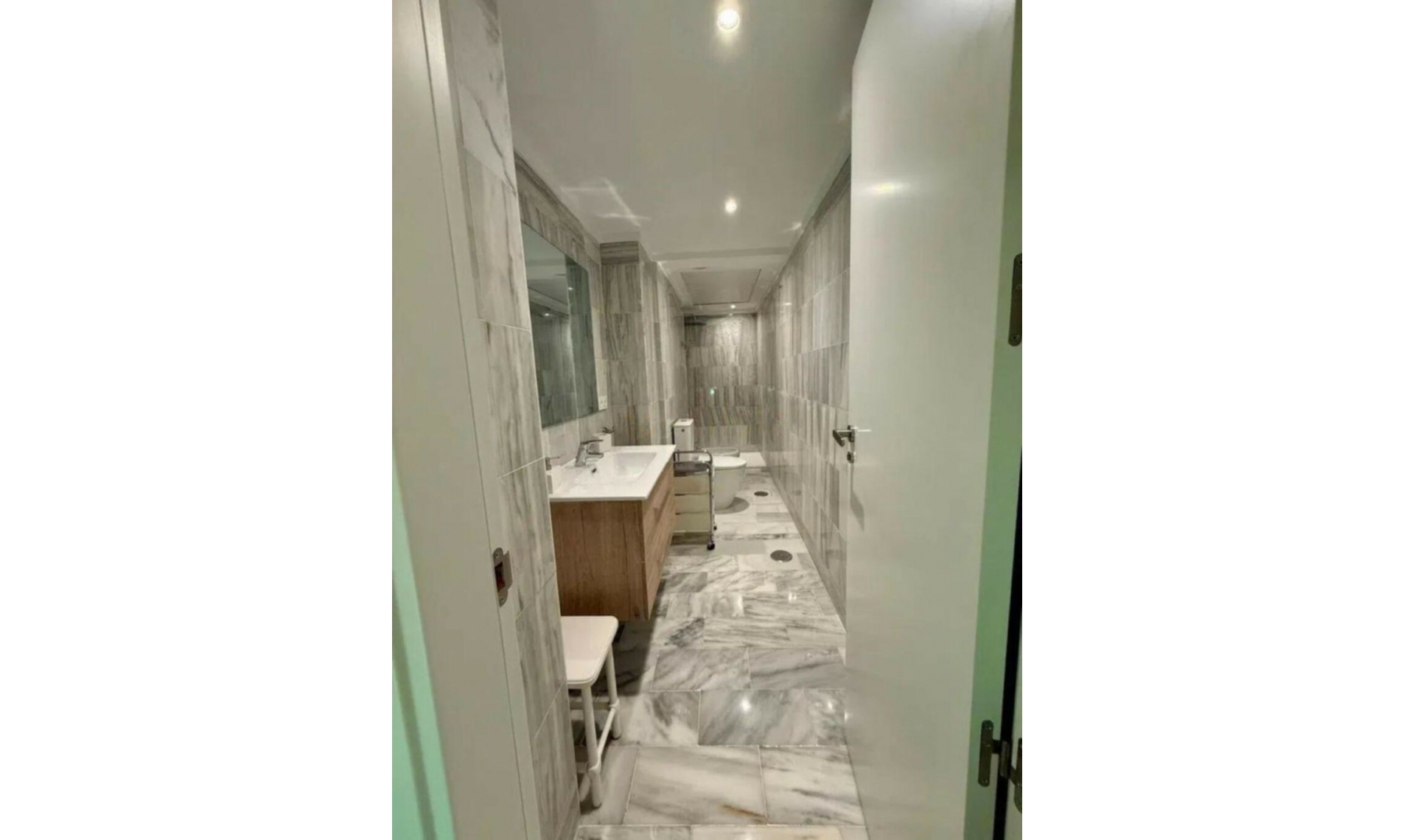 Resale - Apartment -
Puerto Banús