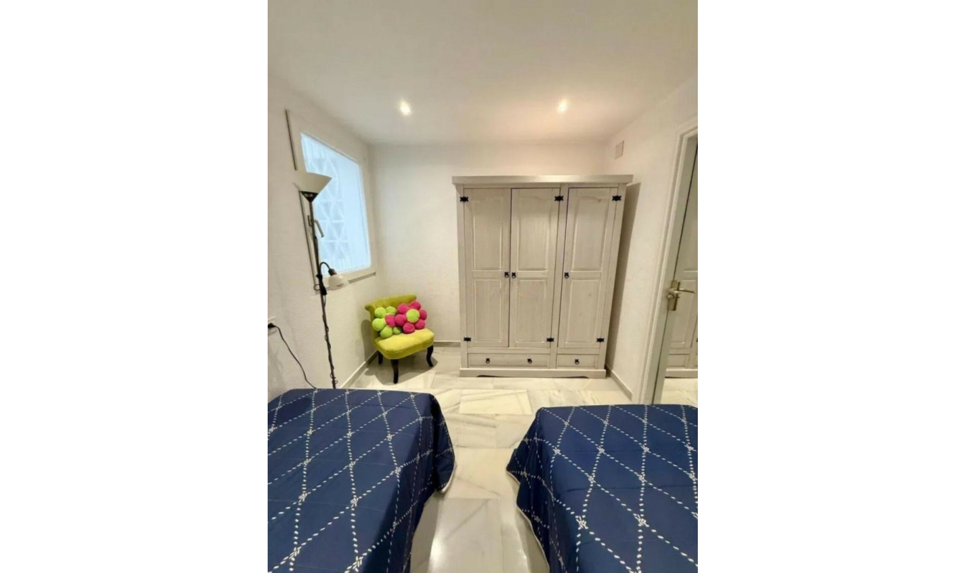 Resale - Apartment -
Puerto Banús