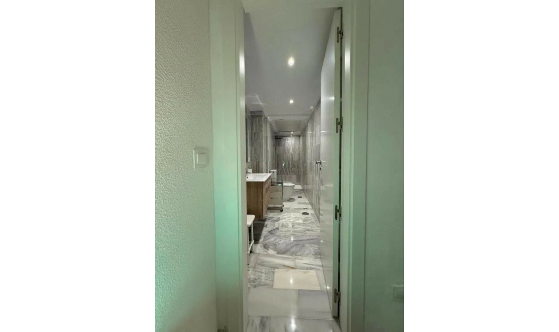 Resale - Apartment -
Puerto Banús