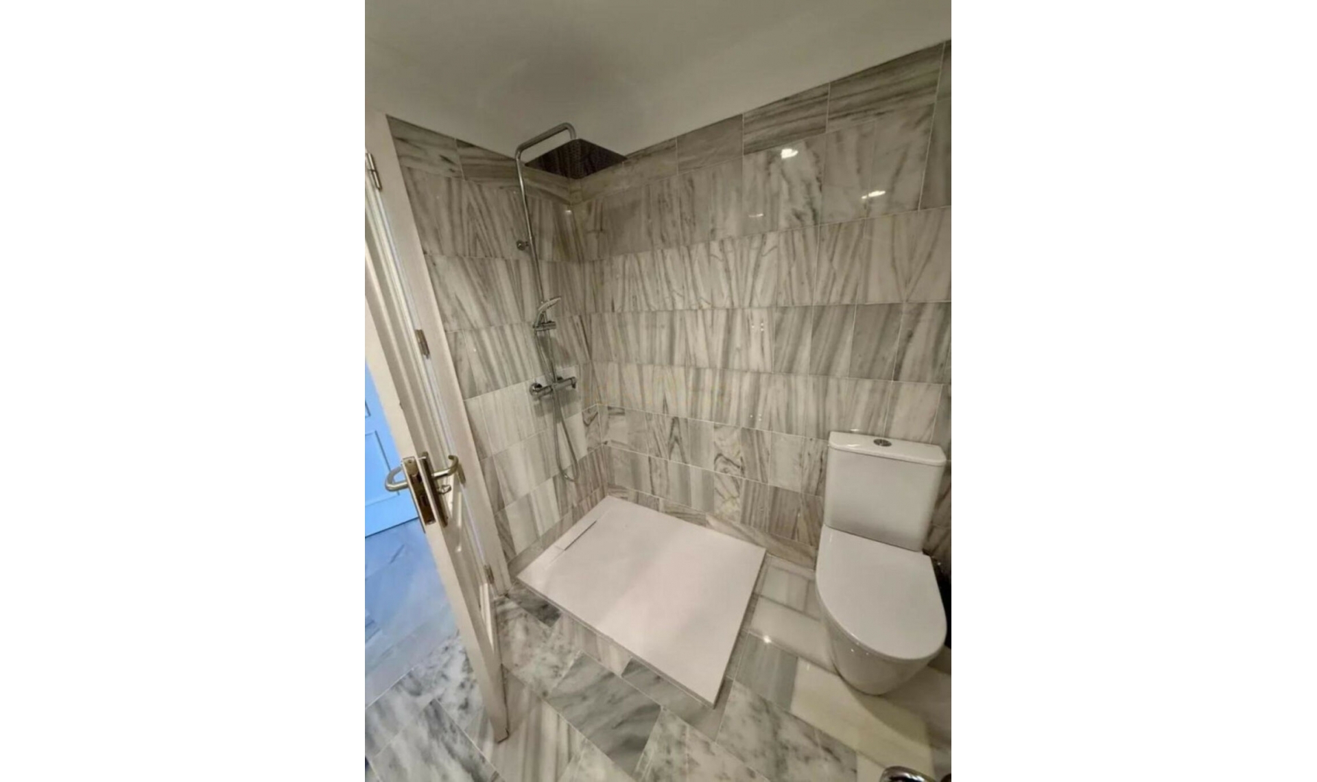 Resale - Apartment -
Puerto Banús