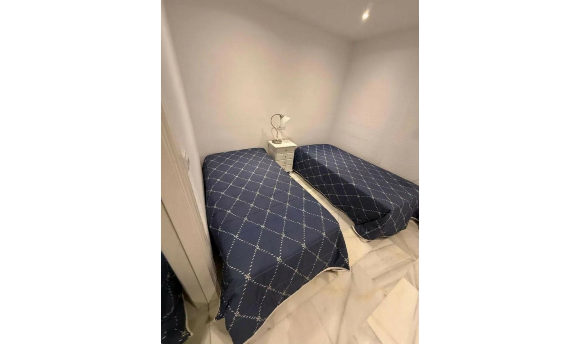 Resale - Apartment -
Puerto Banús