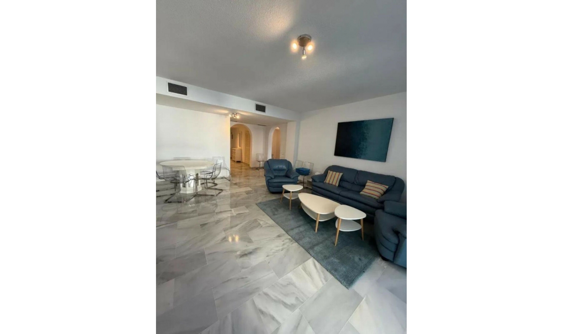 Resale - Apartment -
Puerto Banús