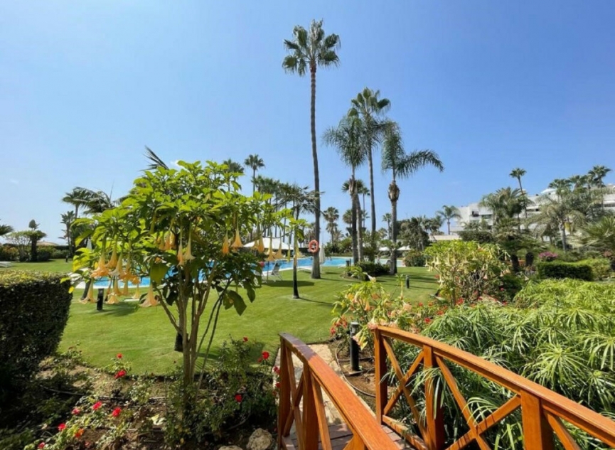 Resale - Apartment -
Puerto Banús