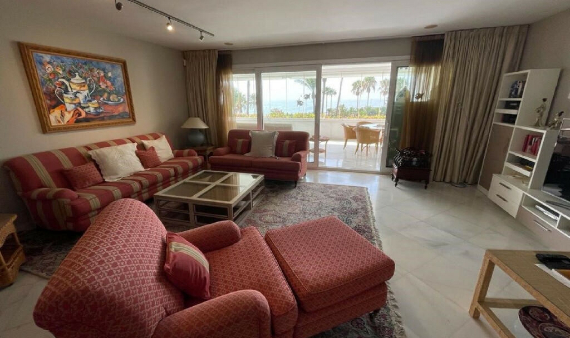 Resale - Apartment -
Puerto Banús