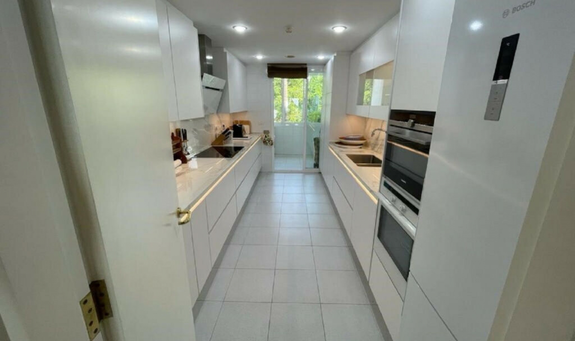 Resale - Apartment -
Puerto Banús