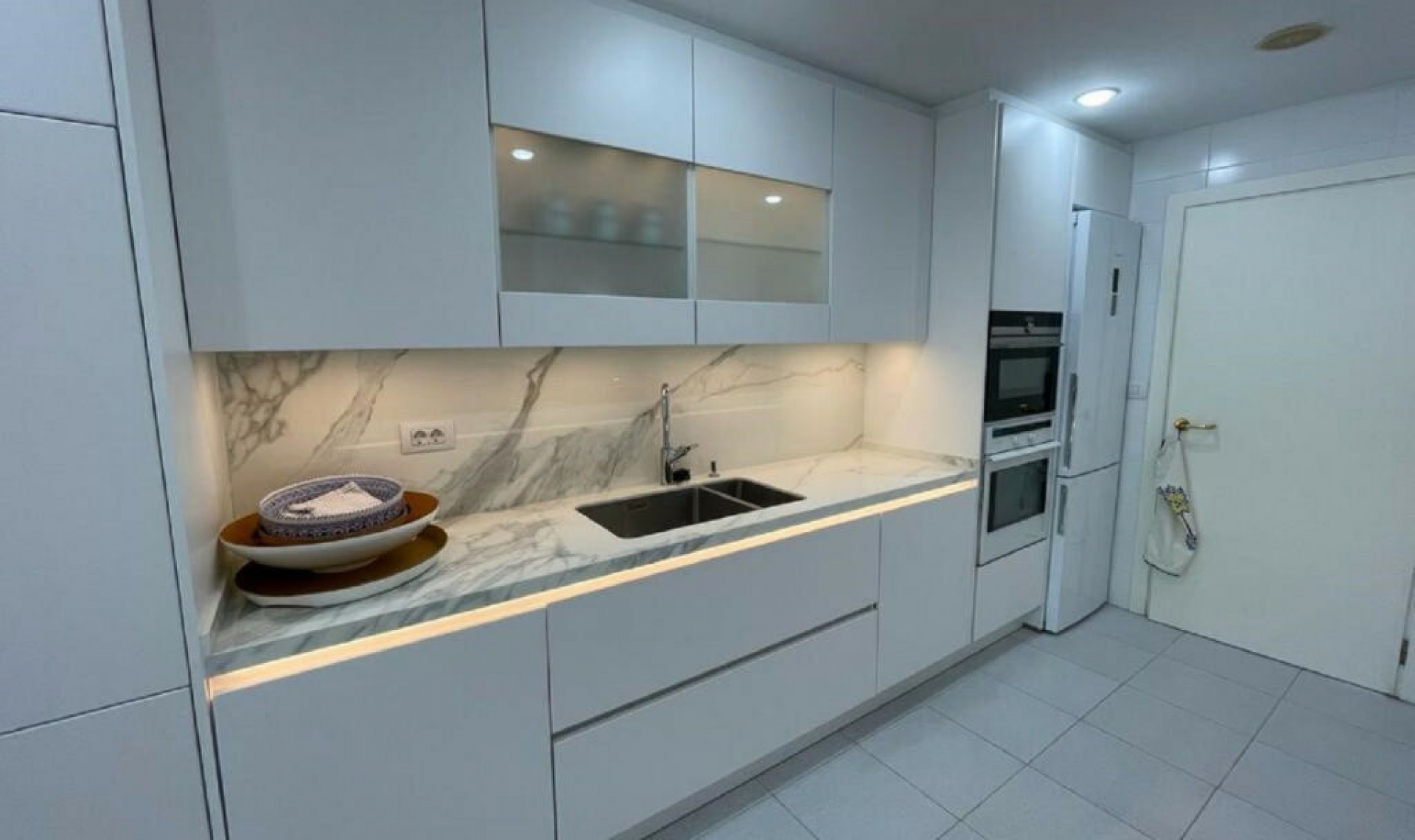 Resale - Apartment -
Puerto Banús