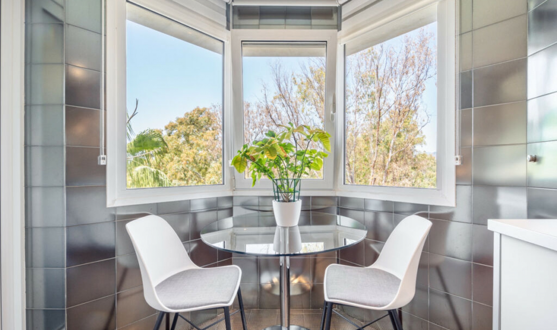 Resale - Apartment -
Puerto Banús