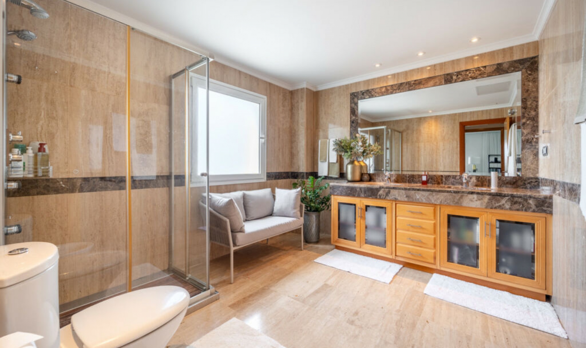 Resale - Apartment -
Puerto Banús