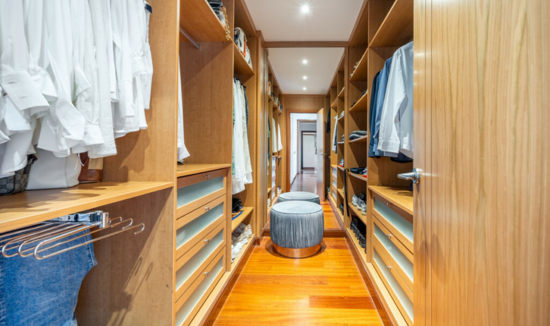 Resale - Apartment -
Puerto Banús