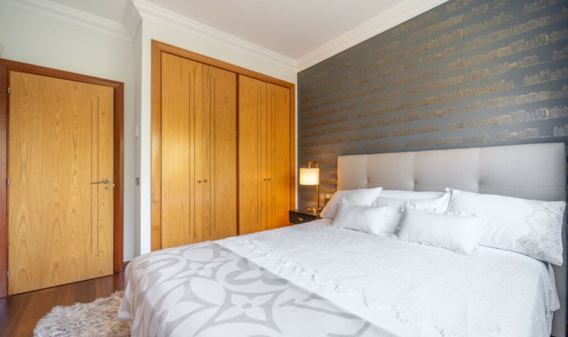 Resale - Apartment -
Puerto Banús