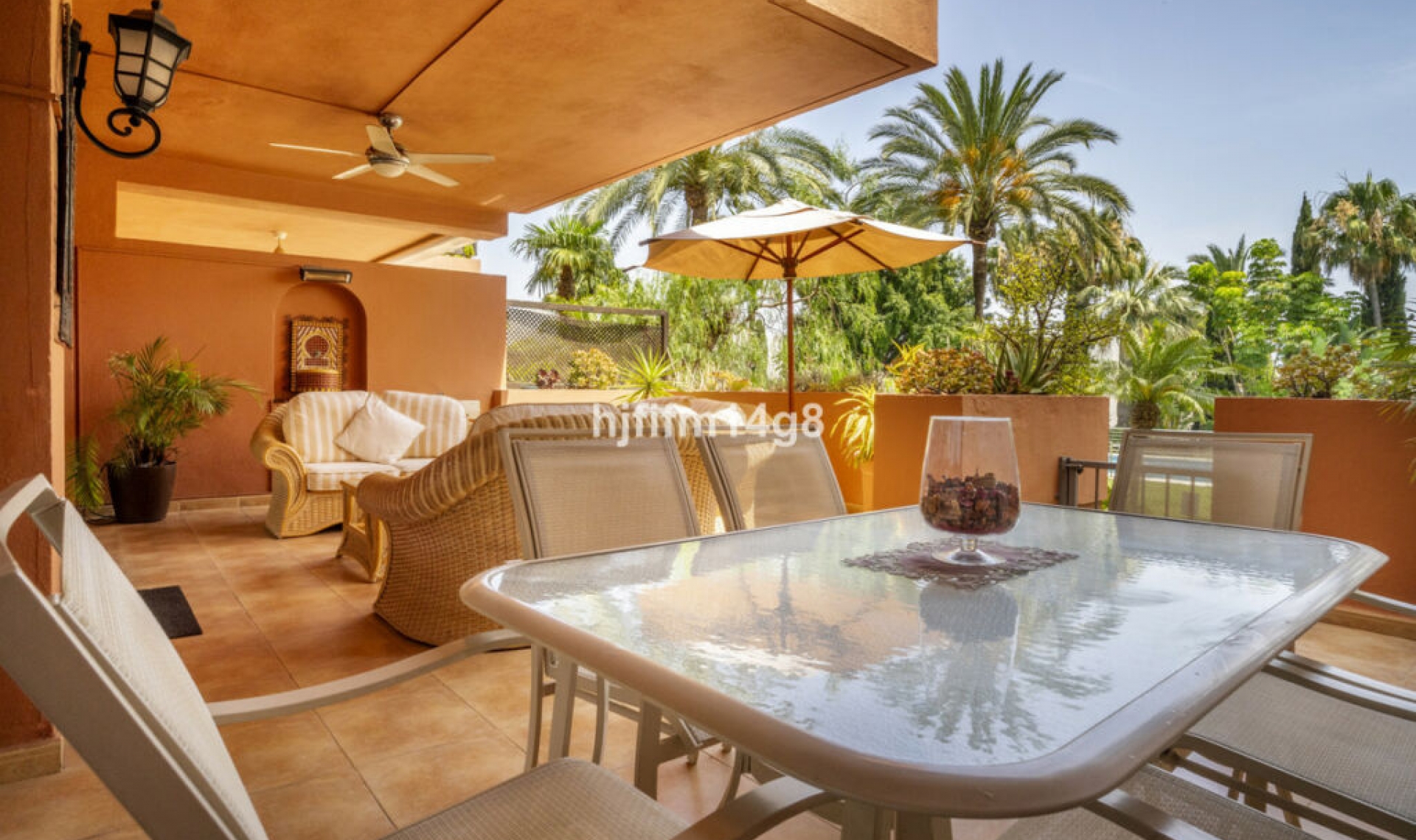 Resale - Apartment -
Puerto Banús