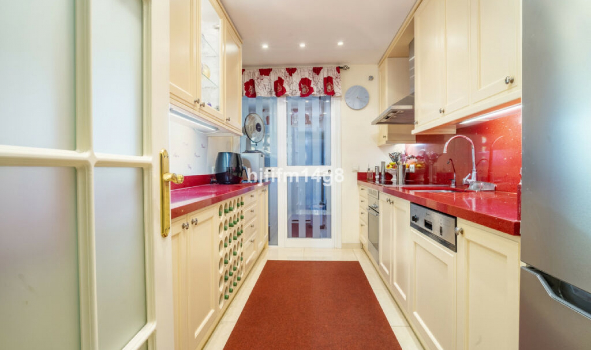 Resale - Apartment -
Puerto Banús