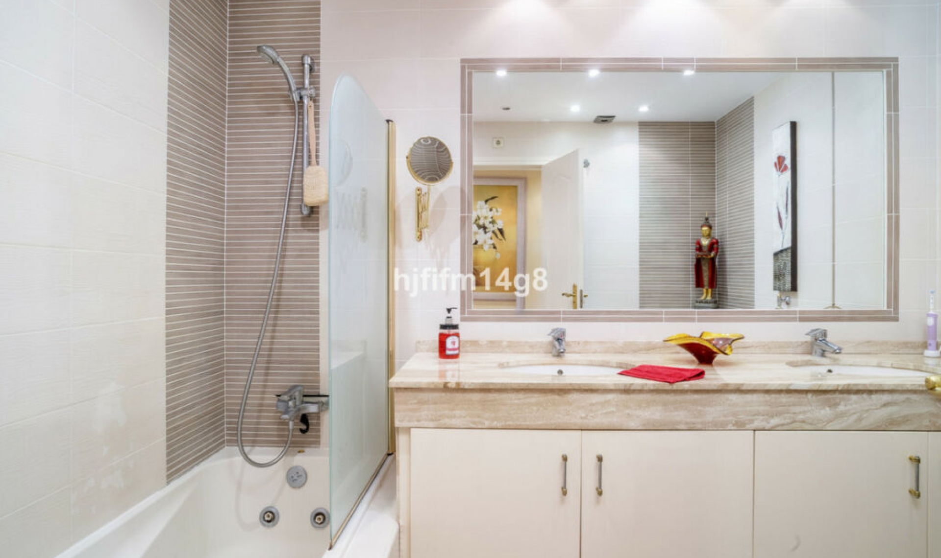 Resale - Apartment -
Puerto Banús