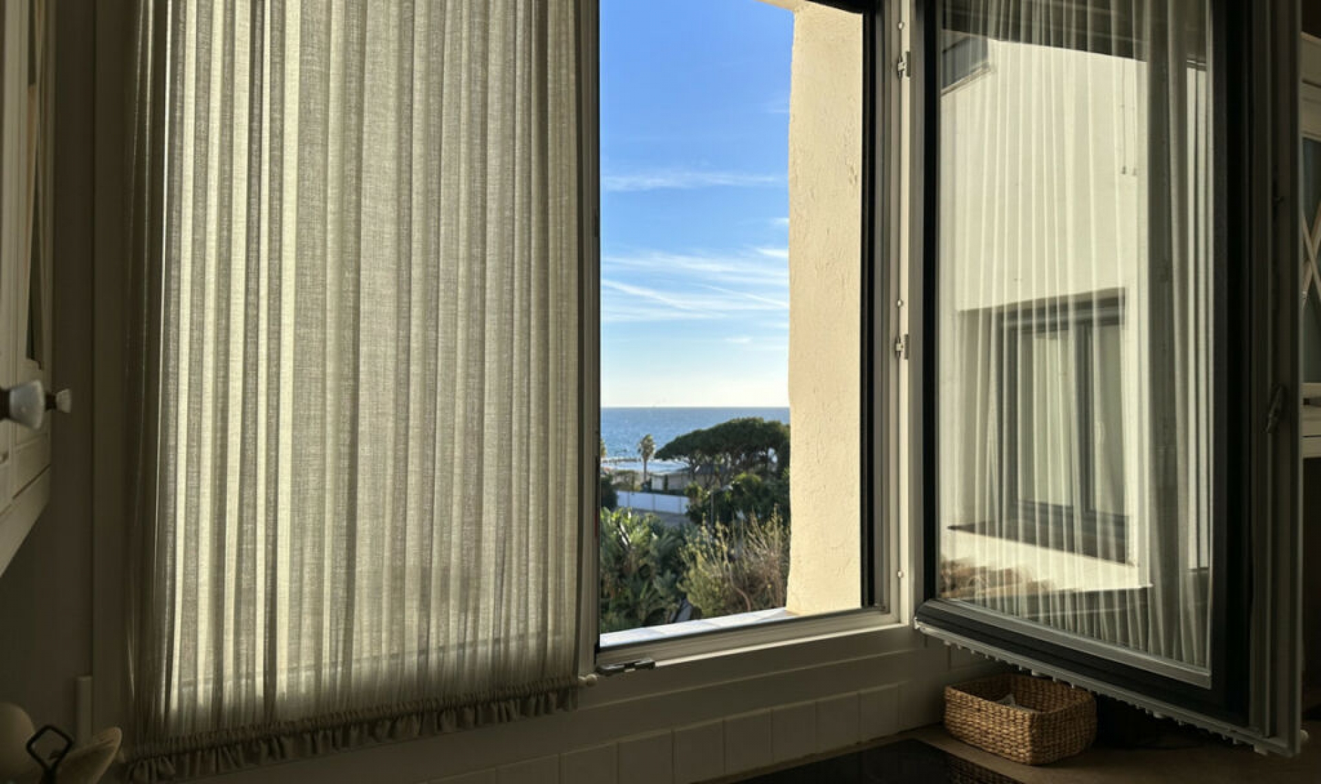 Resale - Apartment -
Puerto Banús